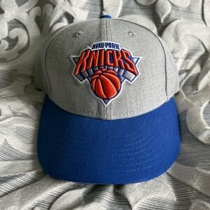 New Era Gray New York Knicks fitted hat